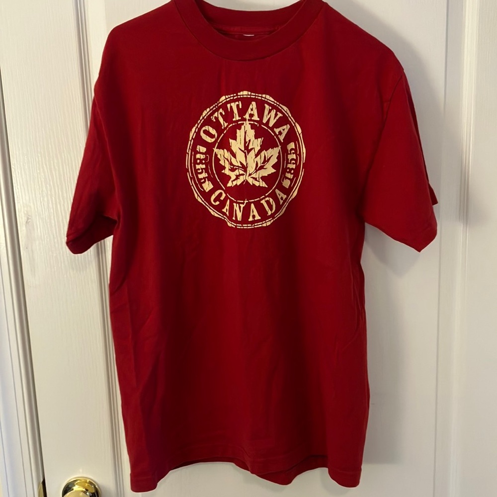 red Ottawa T-shirt unisex